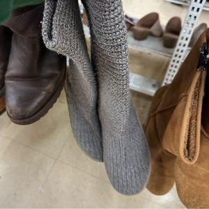 Nice light grey Ugg boots
